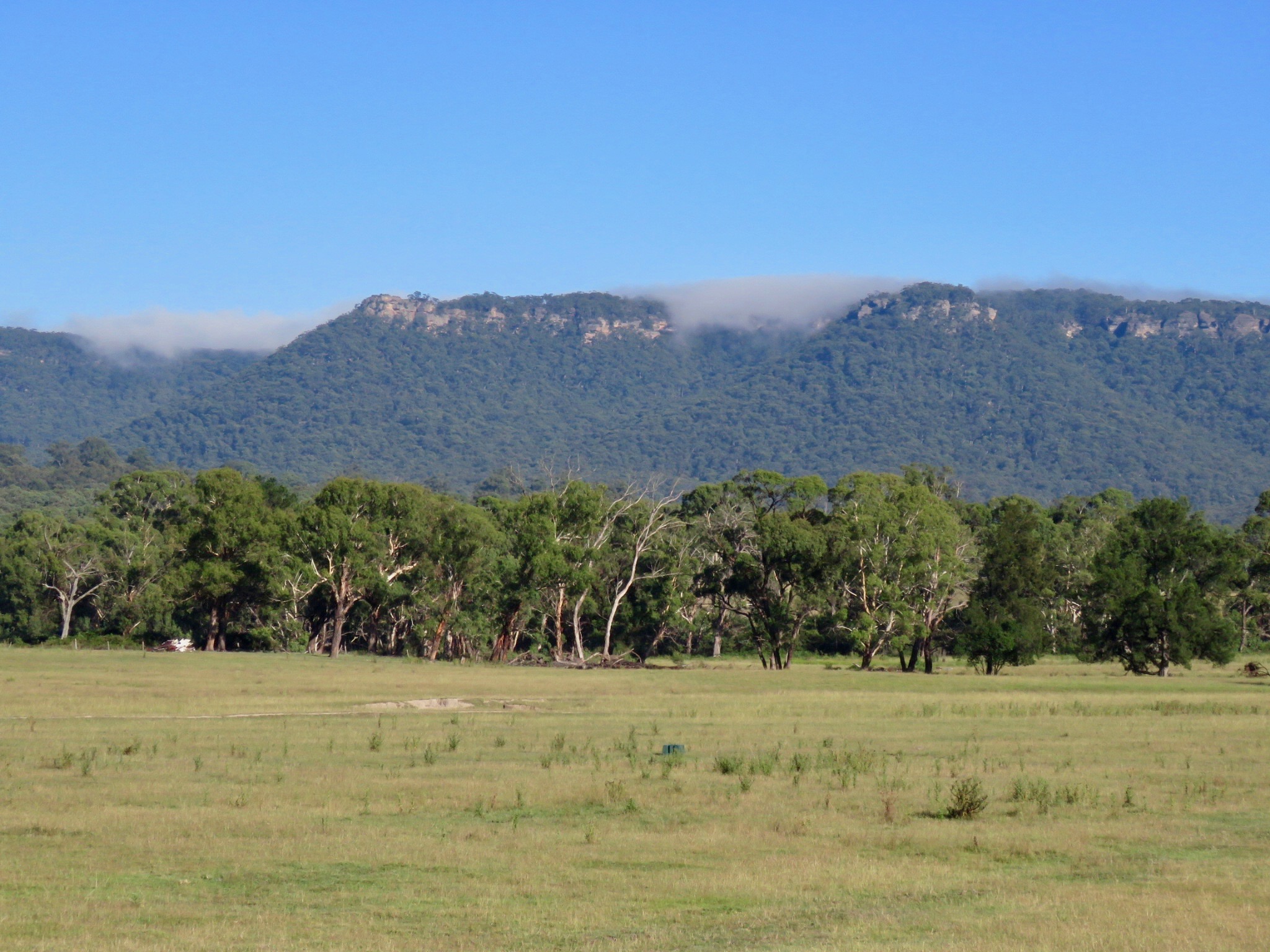 Clouds creeping over Hassans Walls