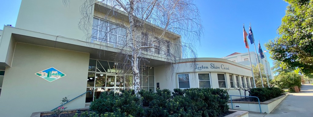 Leeton Shire Council building