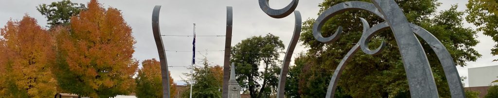 Sculpture at the entrance of Wodonga War Memorial